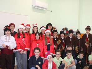 Интердисциплинарен урок „Коледари“ въвежда четвъртокласници от ОУ „Отец Паисий“ – Силистра в духа на традициите и културното многообразие