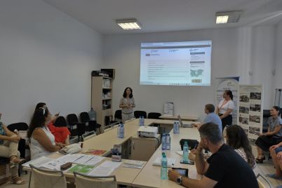 80edef36-8d47-46ba-b41e-aea316fa32f5.jpg